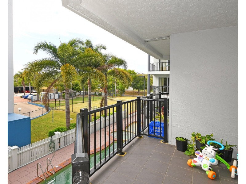 11/396 Charlton Esplanade, Torquay QLD 4655