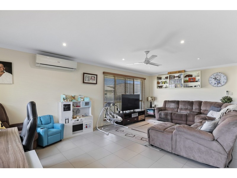 11 Bay Park Road, Wondunna QLD 4655