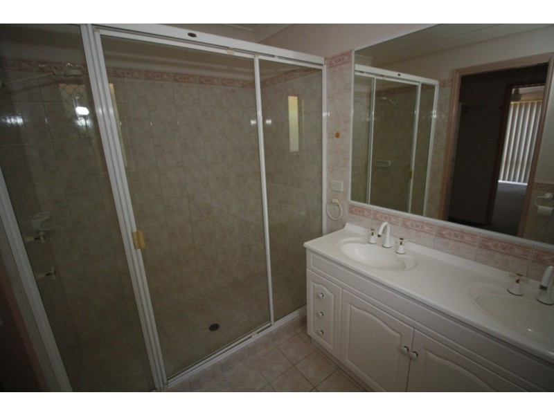 22 Cove Boulevard, River Heads QLD 4655