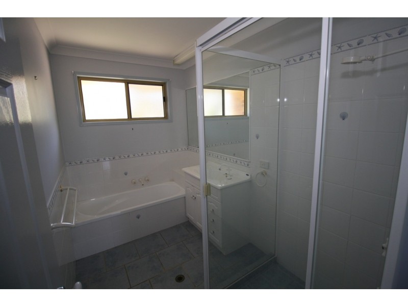 22 Cove Boulevard, River Heads QLD 4655