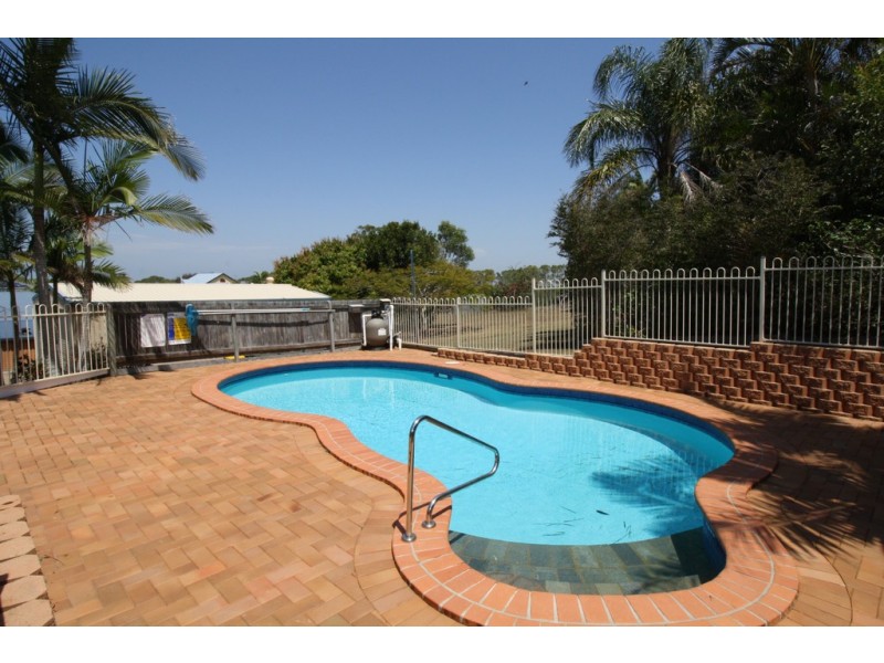 22 Cove Boulevard, River Heads QLD 4655