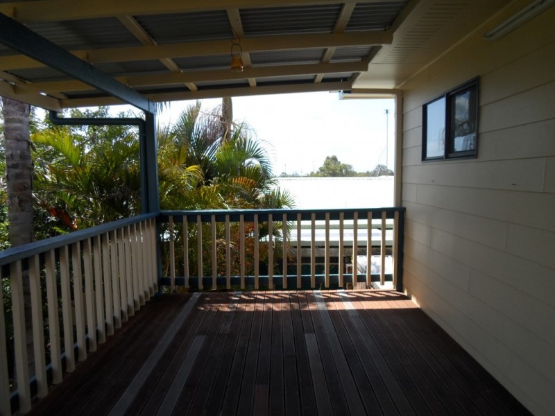 9 Barry Street, Torquay QLD 4655