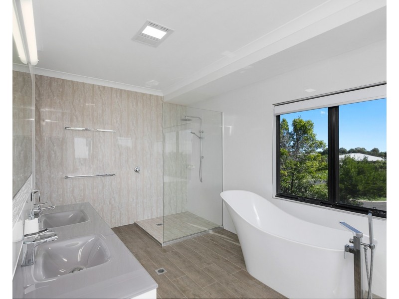 17-21 Tortworth Court, Dundowran QLD 4655