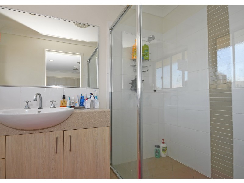 2 Wentworth Avenue, Urraween QLD 4655