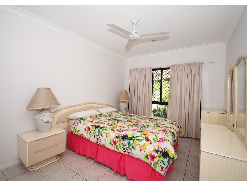 74 Esplanade, Point Vernon QLD 4655