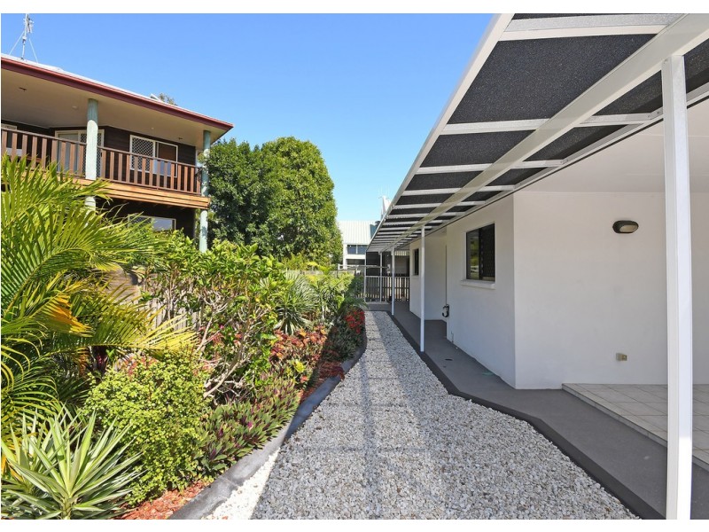 74 Esplanade, Point Vernon QLD 4655