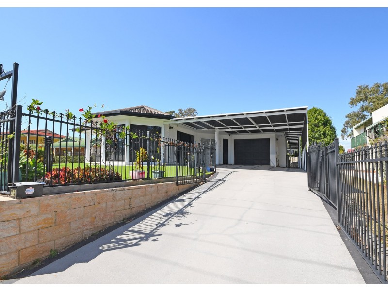 74 Esplanade, Point Vernon QLD 4655