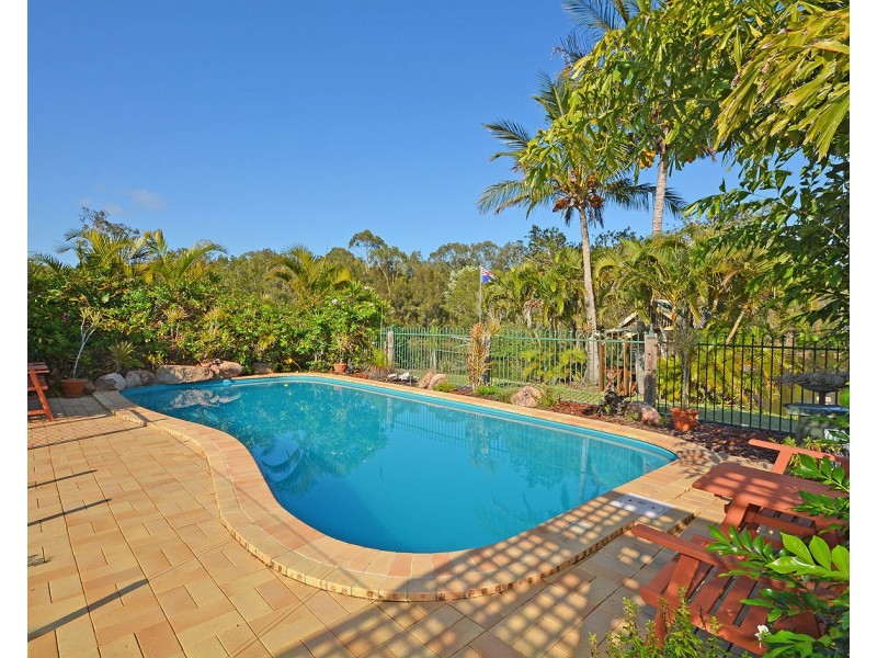 5-7 Arkarra Court, Dundowran Beach QLD 4655