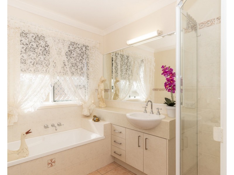 3 Delmo Court, Urraween QLD 4655