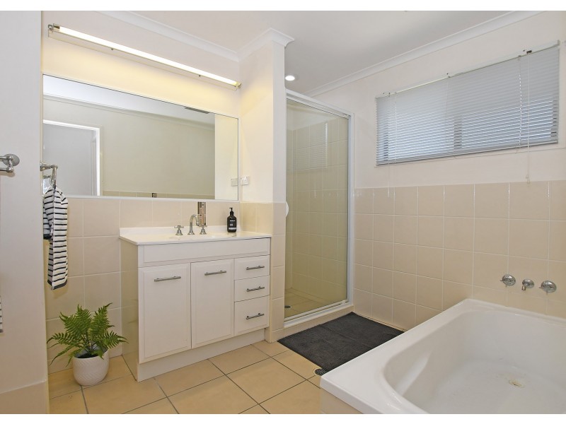 78 Kingfisher Parade, Toogoom QLD 4655