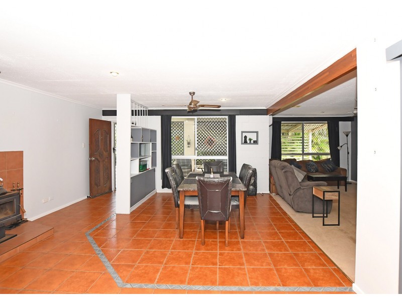 59 Glenray St, Urangan QLD 4655