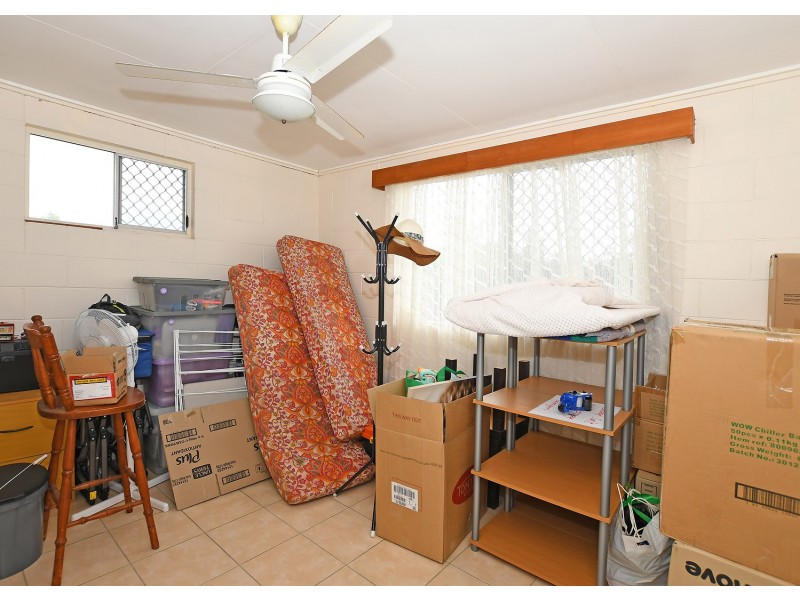 59 Glenray St, Urangan QLD 4655
