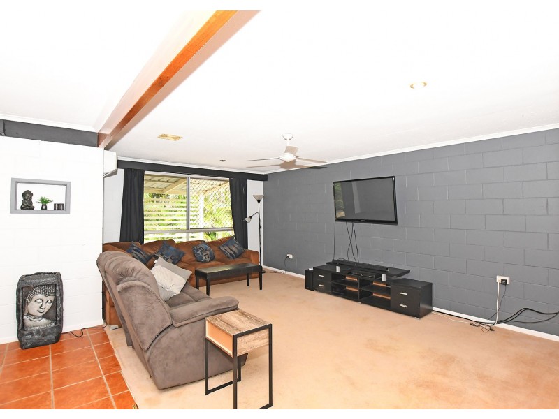 59 Glenray St, Urangan QLD 4655