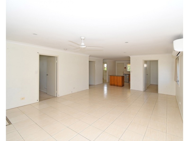71 Urangan Street, Torquay QLD 4655