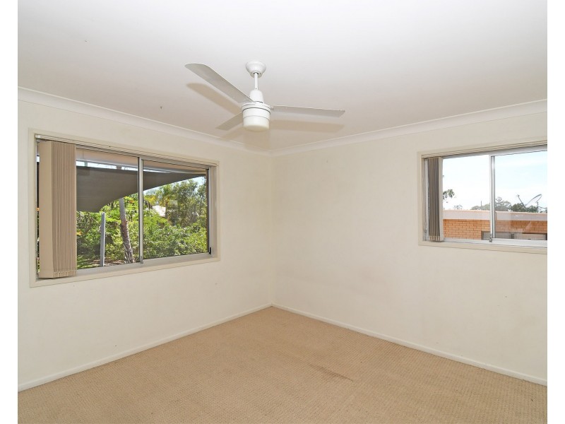 71 Urangan Street, Torquay QLD 4655