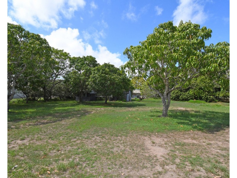 71 Urangan Street, Torquay QLD 4655