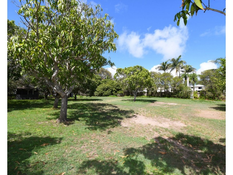 71 Urangan Street, Torquay QLD 4655