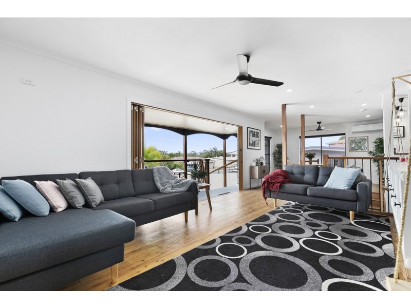 23 Holiday Parade, Scarness QLD 4655