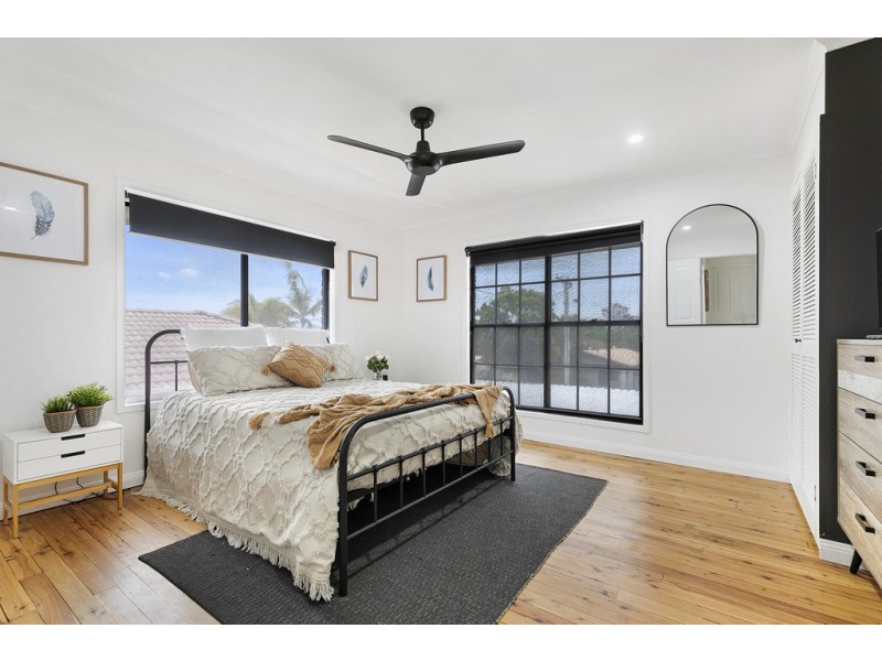 23 Holiday Parade, Scarness QLD 4655