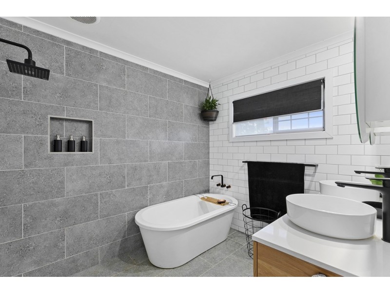 23 Holiday Parade, Scarness QLD 4655