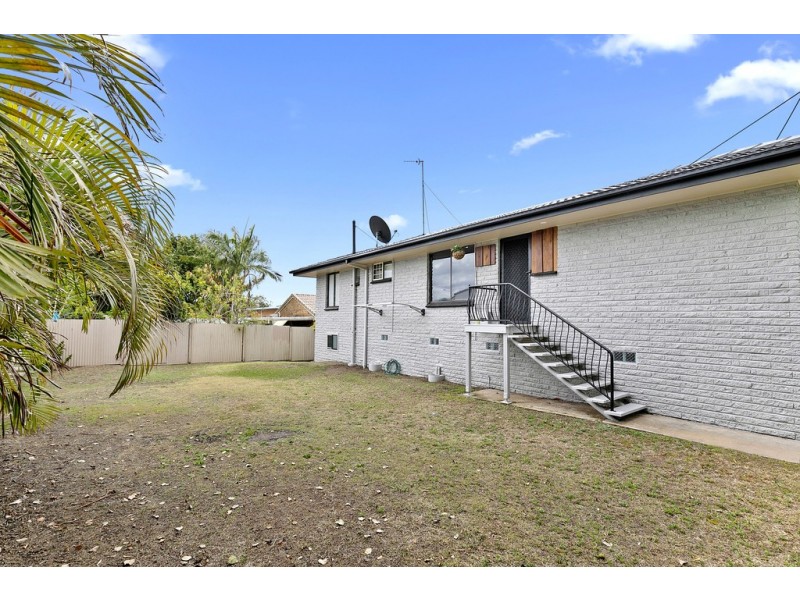 23 Holiday Parade, Scarness QLD 4655