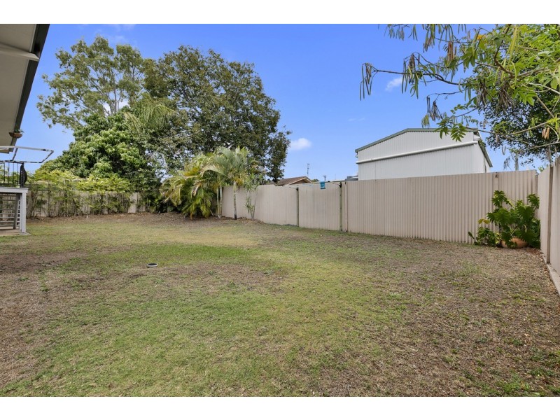 23 Holiday Parade, Scarness QLD 4655