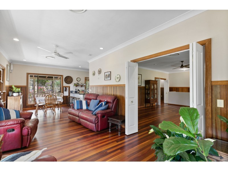 6 Raintree Avenue, Burrum Heads QLD 4659