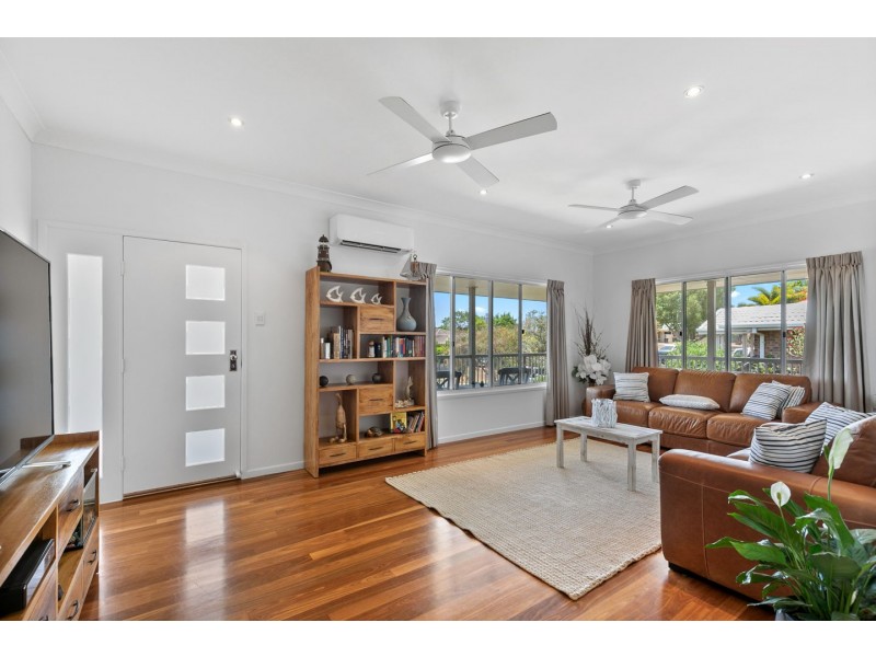 12 Faye Avenue, Scarness QLD 4655