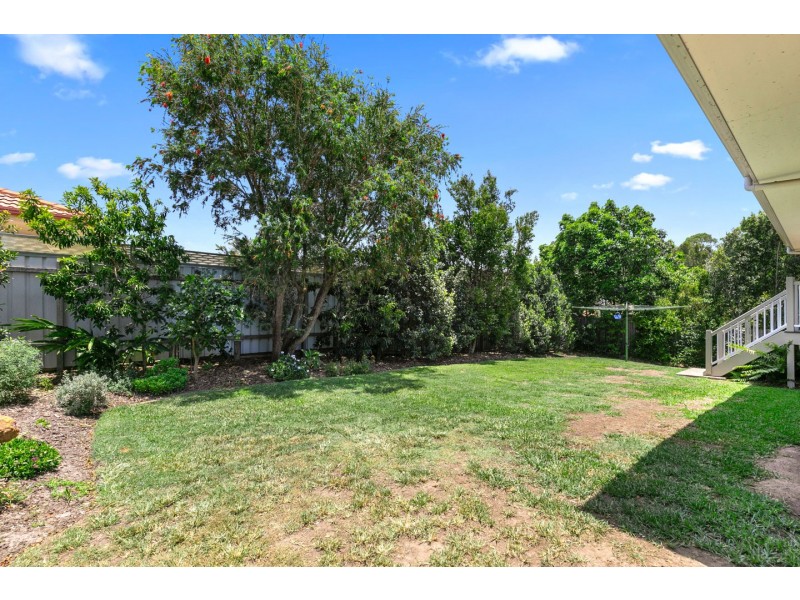 12 Faye Avenue, Scarness QLD 4655