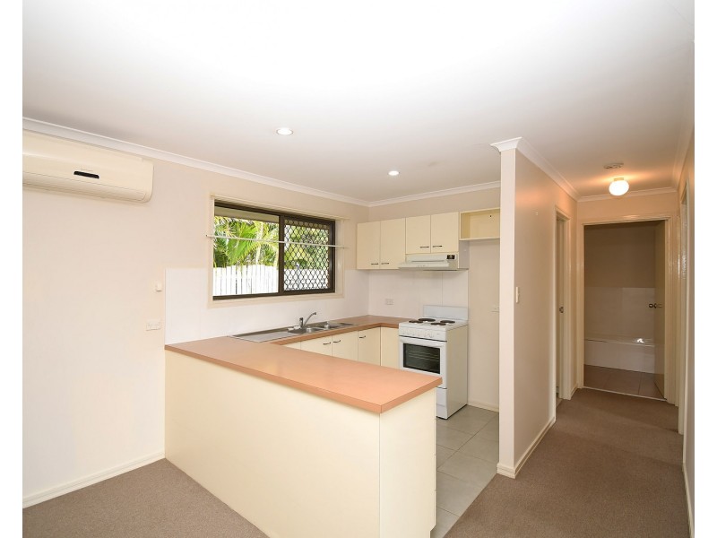 4/42-44 Pulgul St, Urangan QLD 4655