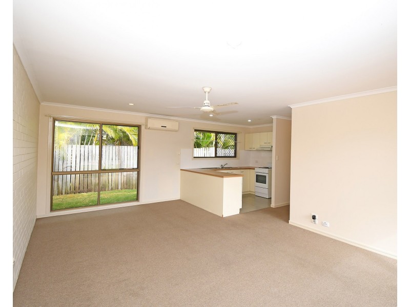 4/42-44 Pulgul St, Urangan QLD 4655