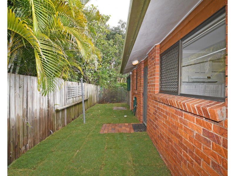 4/42-44 Pulgul St, Urangan QLD 4655