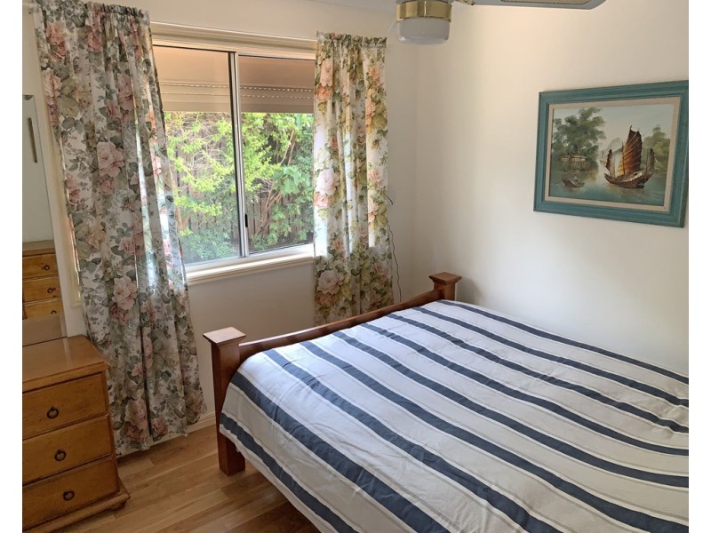 4 Benson Close, Urraween QLD 4655