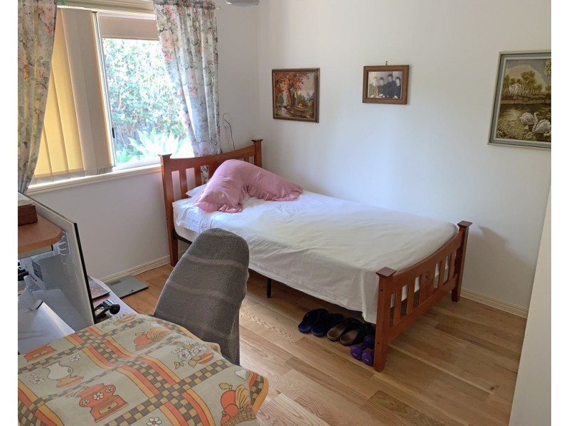 4 Benson Close, Urraween QLD 4655