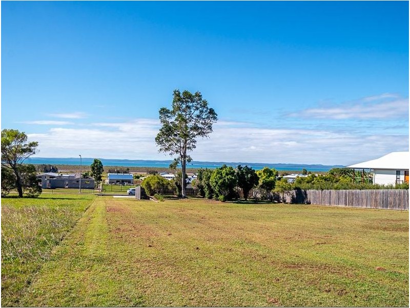 63 Windjammer Circuit, River Heads QLD 4655