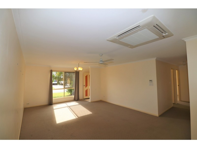 7 Satinay Street, Urangan QLD 4655