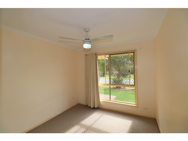 7 Satinay Street, Urangan QLD 4655