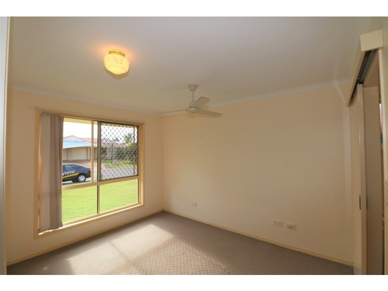 7 Satinay Street, Urangan QLD 4655