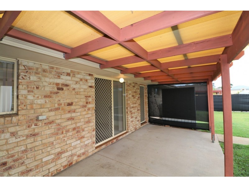 7 Satinay Street, Urangan QLD 4655