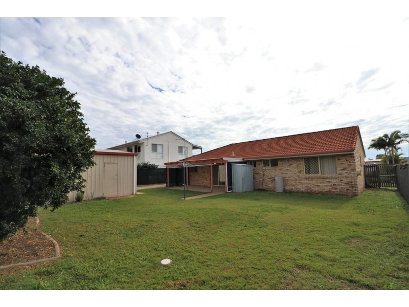 7 Satinay Street, Urangan QLD 4655