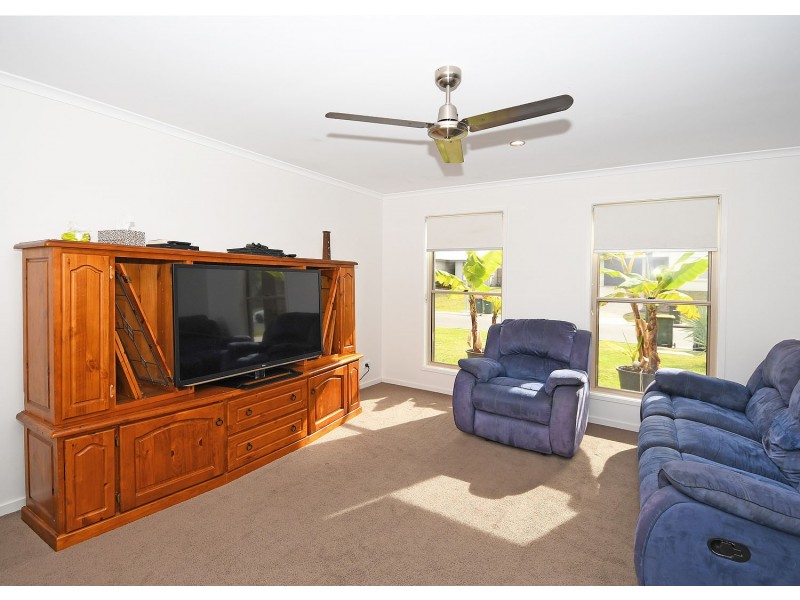 27 Tranquil Drive, Wondunna QLD 4655