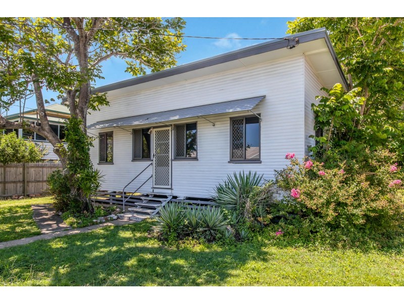 137 Torquay Road, Scarness QLD 4655
