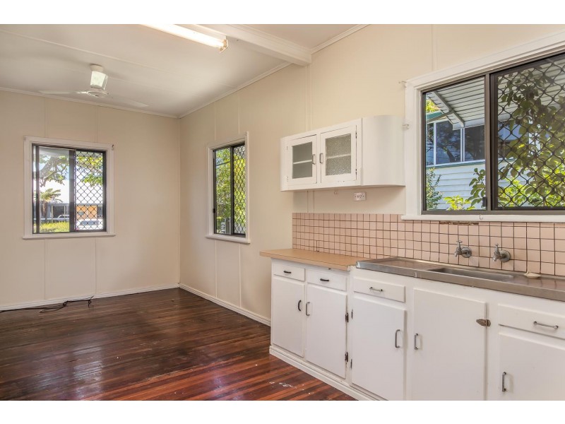 137 Torquay Road, Scarness QLD 4655