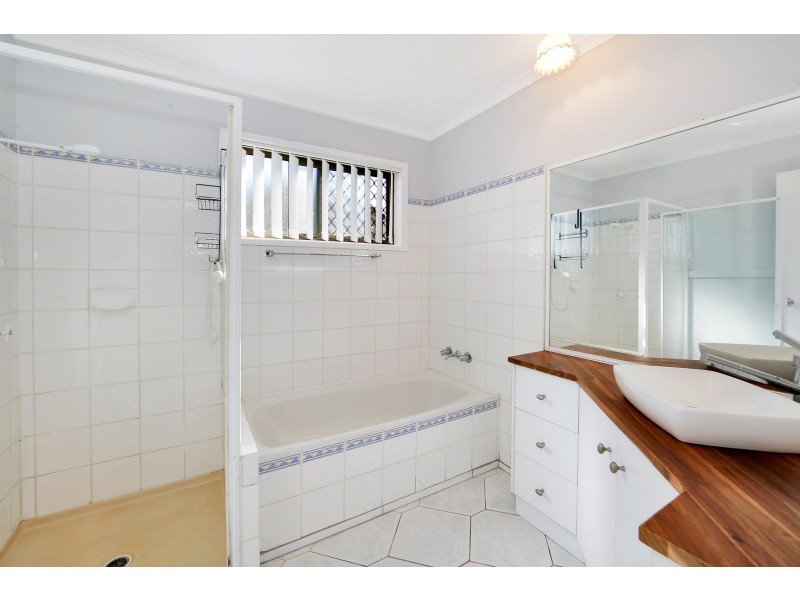 365 Boat Harbour Drive, Scarness QLD 4655