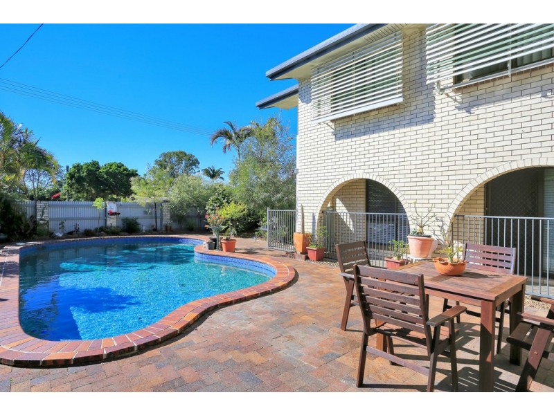 365 Boat Harbour Drive, Scarness QLD 4655