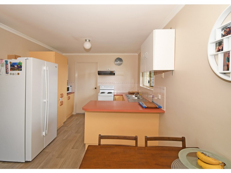 125 Hammond Street, Urangan QLD 4655