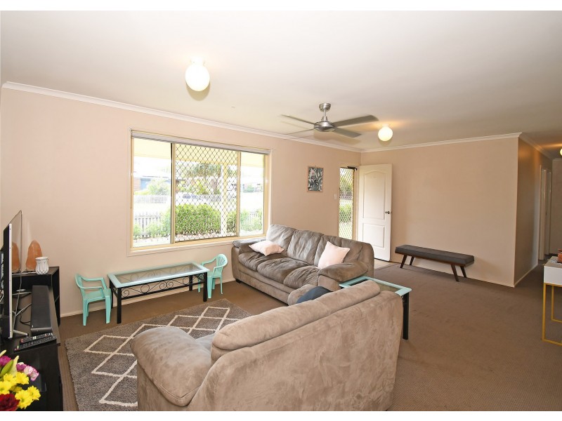 125 Hammond Street, Urangan QLD 4655