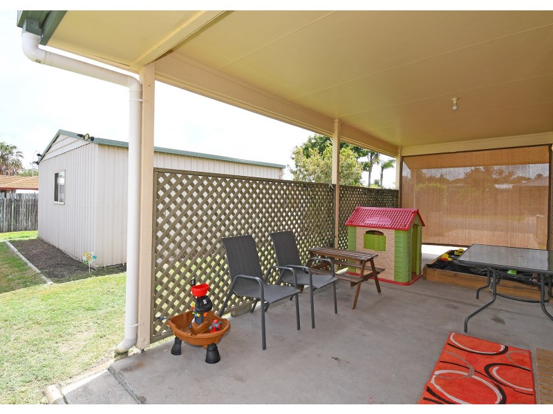 125 Hammond Street, Urangan QLD 4655