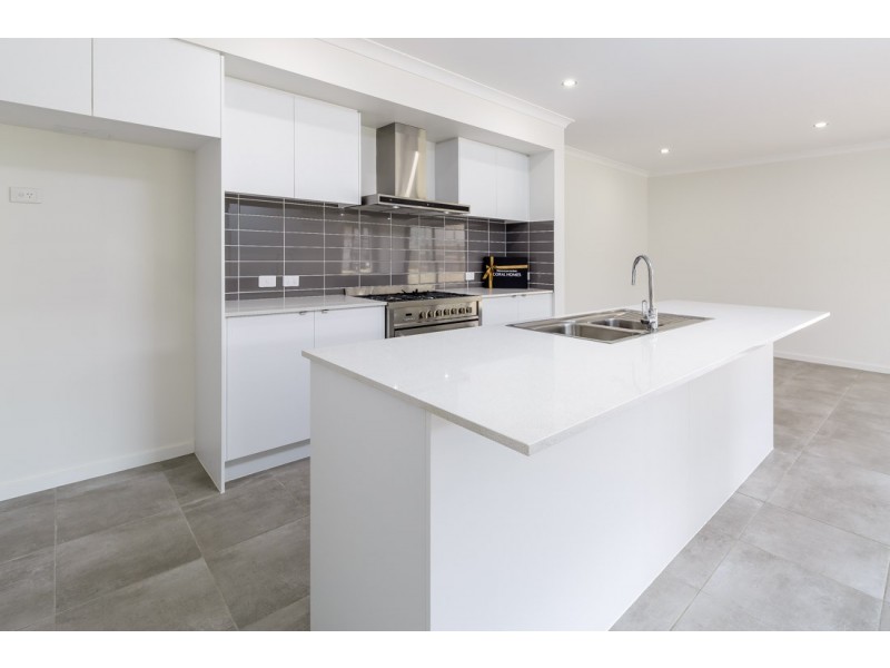 4 Rose Court, Nikenbah QLD 4655