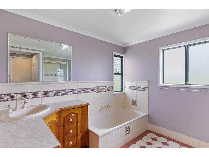 408 Lower Mountain Road, Dundowran QLD 4655